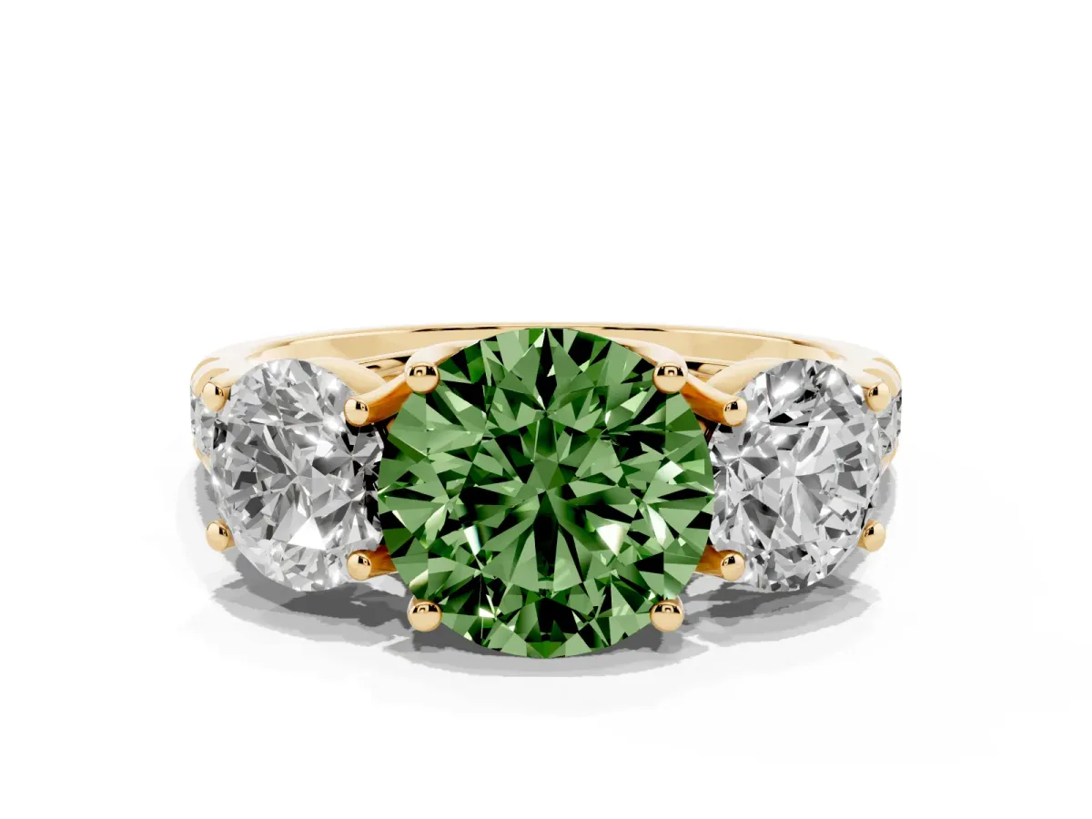 Fancy Green Three-Stone Round Cut Diamond Pavé Band with Prong Setting Yellow gold