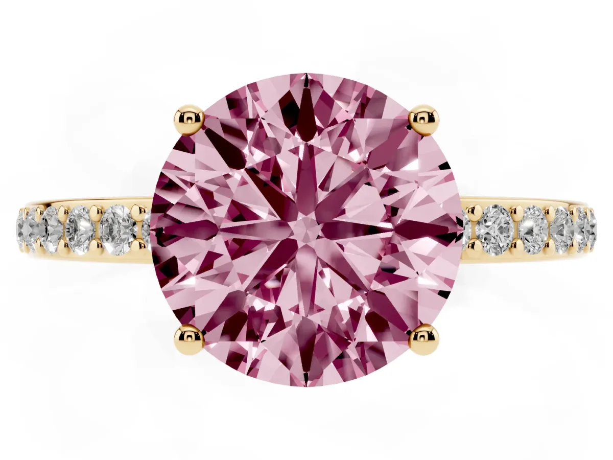 Fancy Pink Round Cut Cut Diamond Pavé Band Ring with Four-Prong Setting Yellow gold