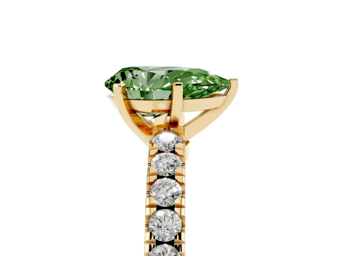 Fancy Green Pear Cut Solitaire Diamond with Pavé Band and Four-Prong Setting Yellow gold