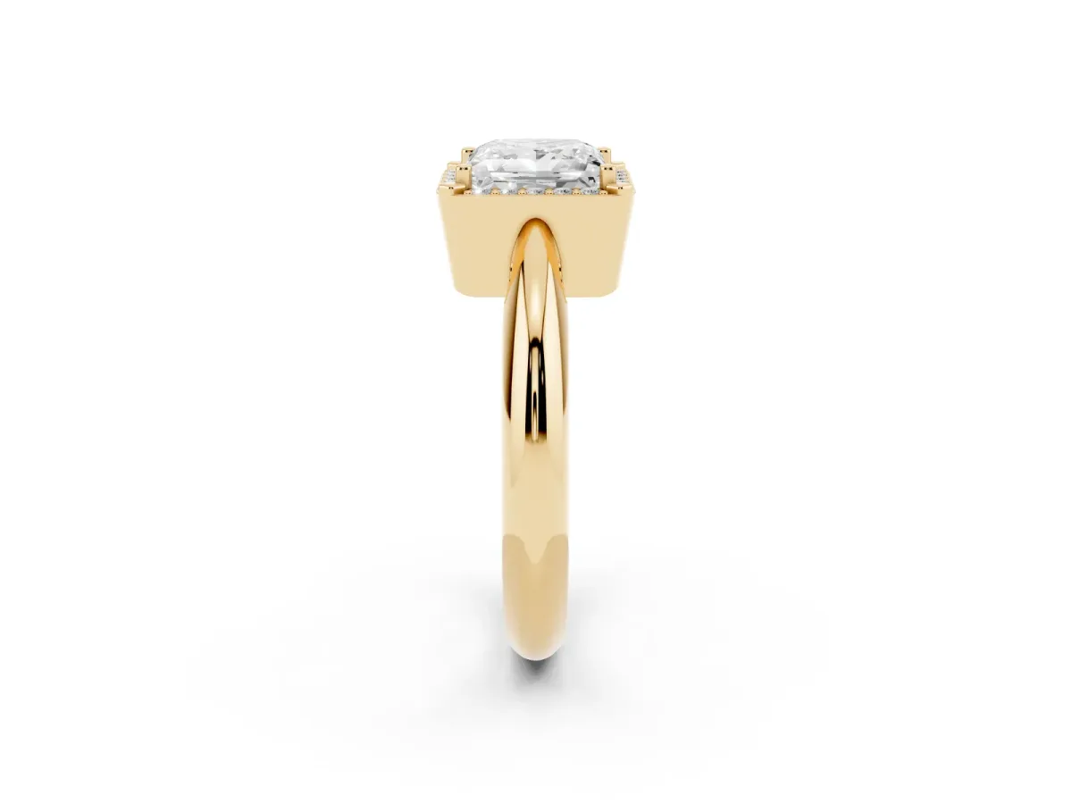 Princess Cut Cut Diamond Halo Engagement Ring with Split Shank and Four-Prong Setting Yellow gold