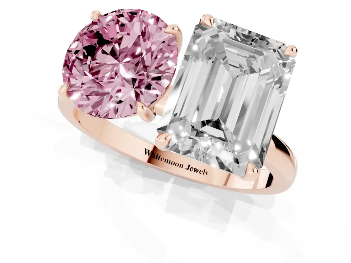 Fancy Pink Round Cut and Emerald Cut Toi Moi Ring with Prong Setting Rose gold