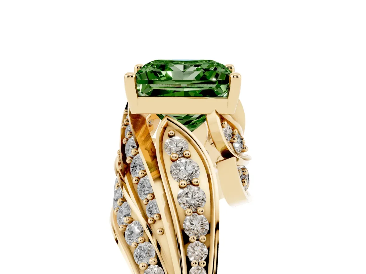 Fancy Green Princess Cut Diamond Solitaire Ring with Prong Setting and Twisted Pavé Band Yellow gold