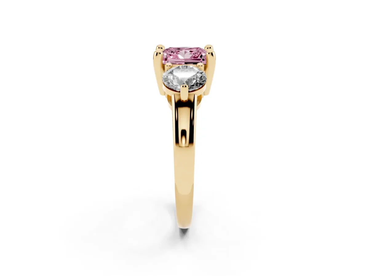Fancy Pink Three-Stone Princess Cut Brilliant Cut Solitaire Ring with Prong Setting on a Classic Band Yellow gold