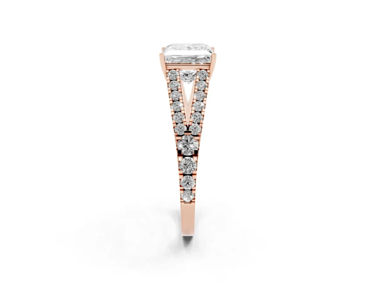 Princess Cut Diamond Split Shank Engagement Ring with Round Pavé and Prong Setting Rose gold