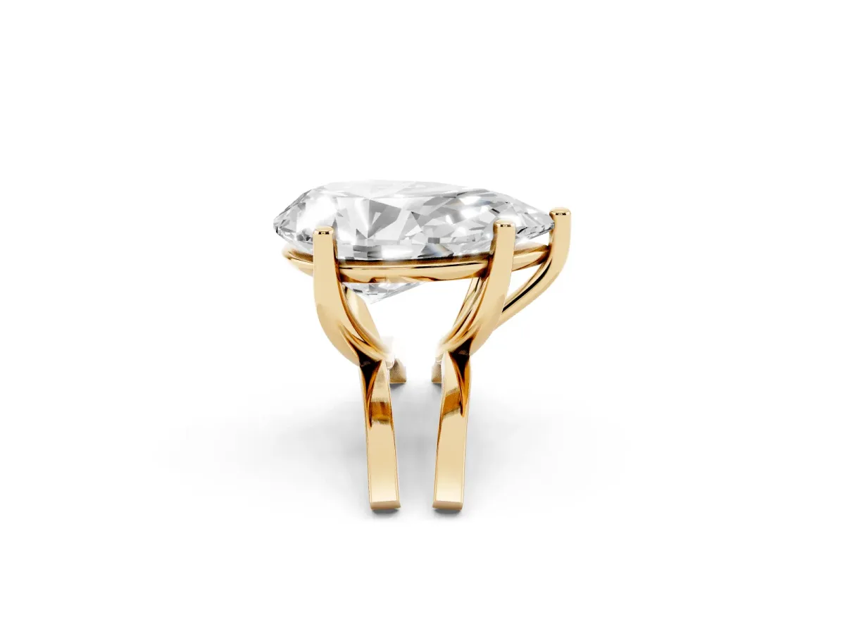 Pear Cut Cut Diamond Solitaire Engagement Ring with Tapered Plain Band and Four-Prong Setting Yellow gold
