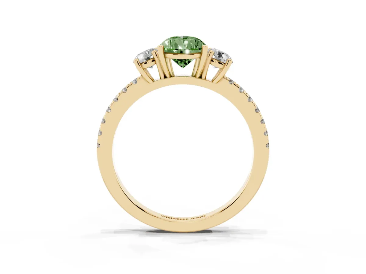Fancy Green Three-Stone Pear Cut Cut Diamond Pavé Band with Prong Setting Yellow gold