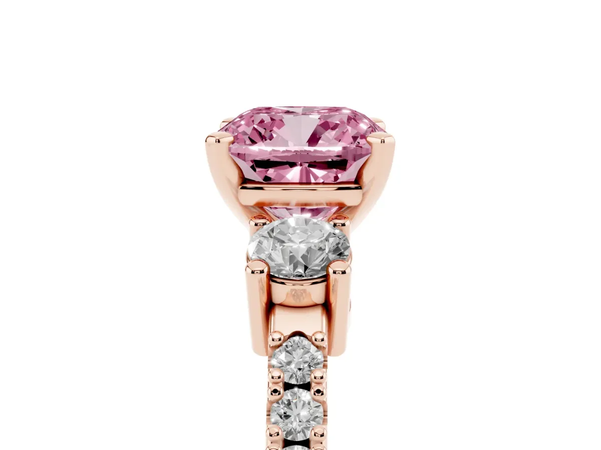 Fancy Pink Cushion Cut Three-Stone Diamond Pavé Band with Prong Setting Rose gold