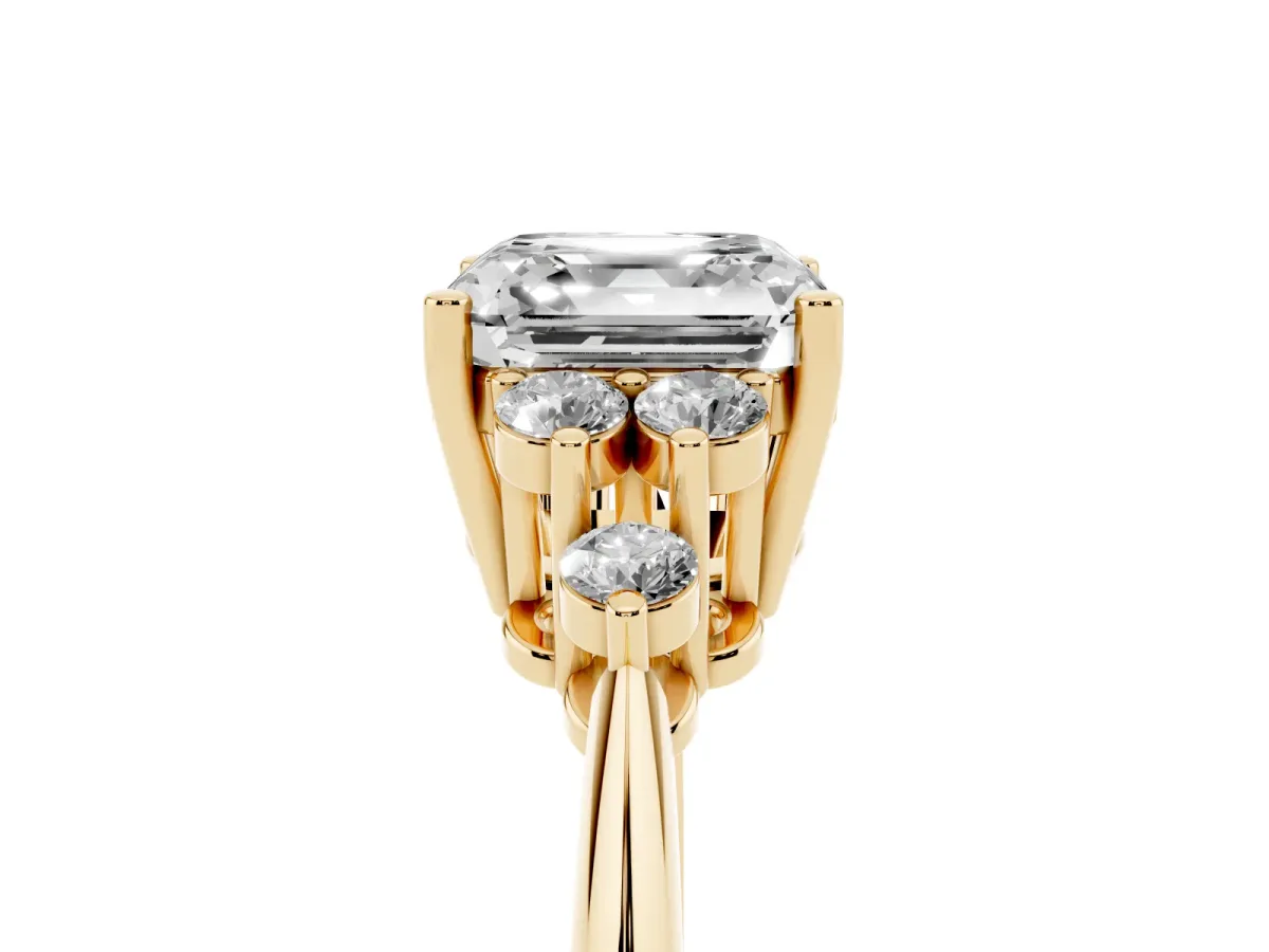 Asscher Cut Cut Diamond Cluster Ring with Solitaire Band and Four-Prong Setting Yellow gold