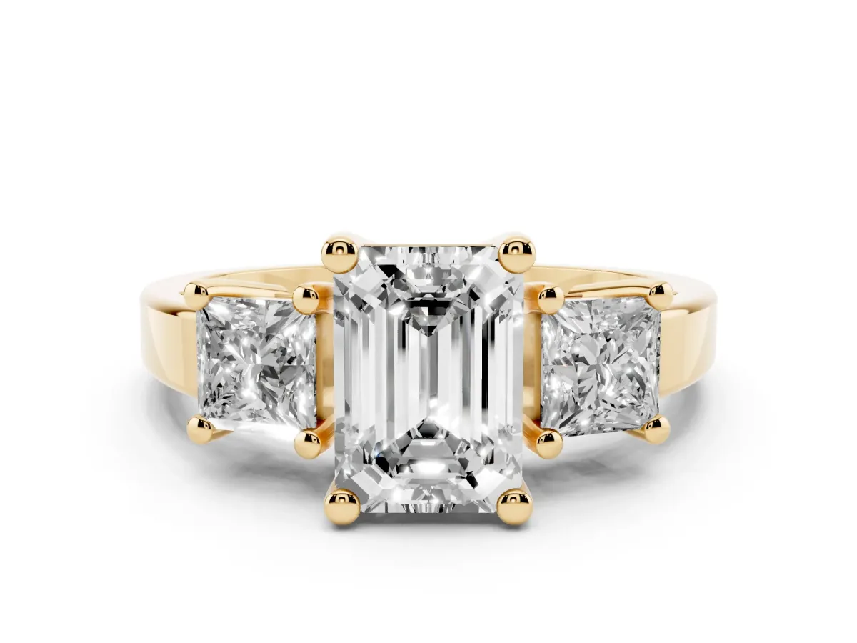 Three-Stone Emerald Cut Cut Solitaire Ring with Prong Setting Yellow gold