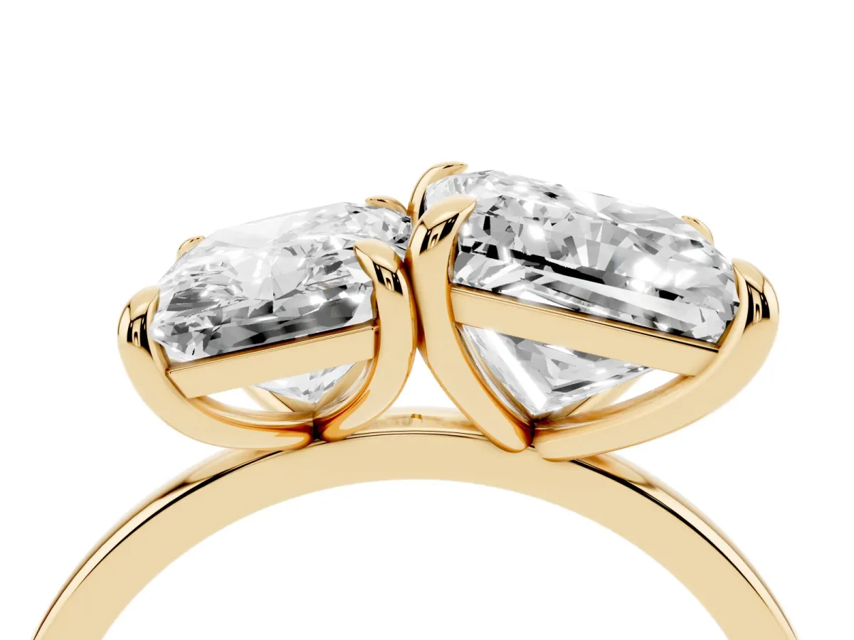 Radiant and Princess Toi Moi Ring with Prong Setting and Plain Band Yellow gold