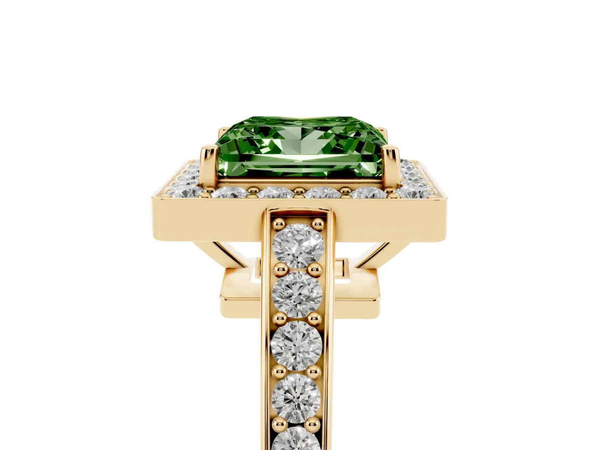 Fancy Green Princess Cut Halo Pavé Diamond Engagement Ring with Bezel Setting Yellow gold