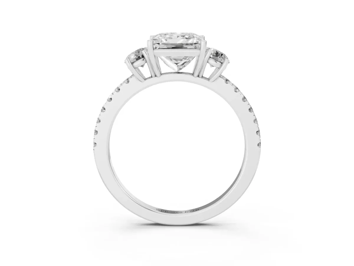 Three-Stone Princess Cut Cut Diamond Pavé Band with Prong Setting White gold