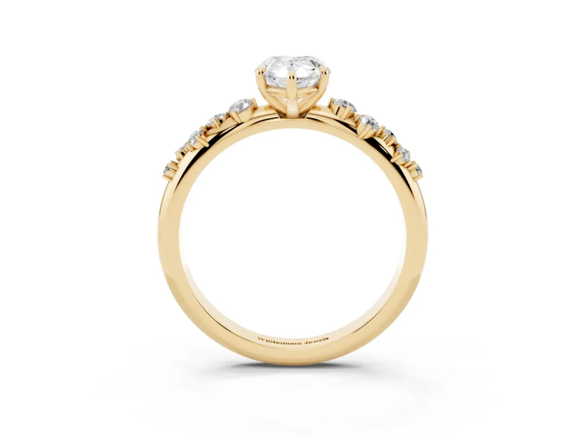Pear Cut Diamond Cluster Prong-Set Solitaire Ring Yellow gold