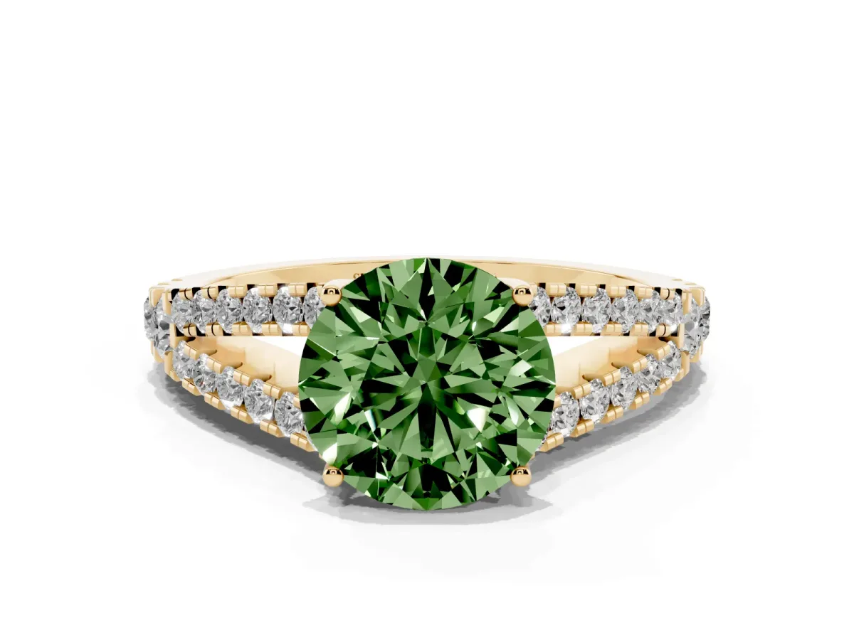 Fancy Green Round Cut Diamond Split Shank Pavé Engagement Ring with Four-Prong Setting Yellow gold