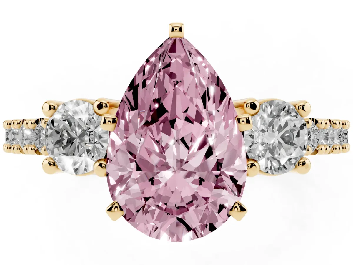 Fancy Pink Pear Cut Three-Stone Diamond Pavé Band with Prong Setting Yellow gold