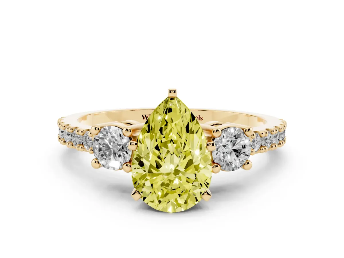 Fancy Yellow Pear Cut Three-Stone Diamond Pavé Band with Prong Setting Yellow gold
