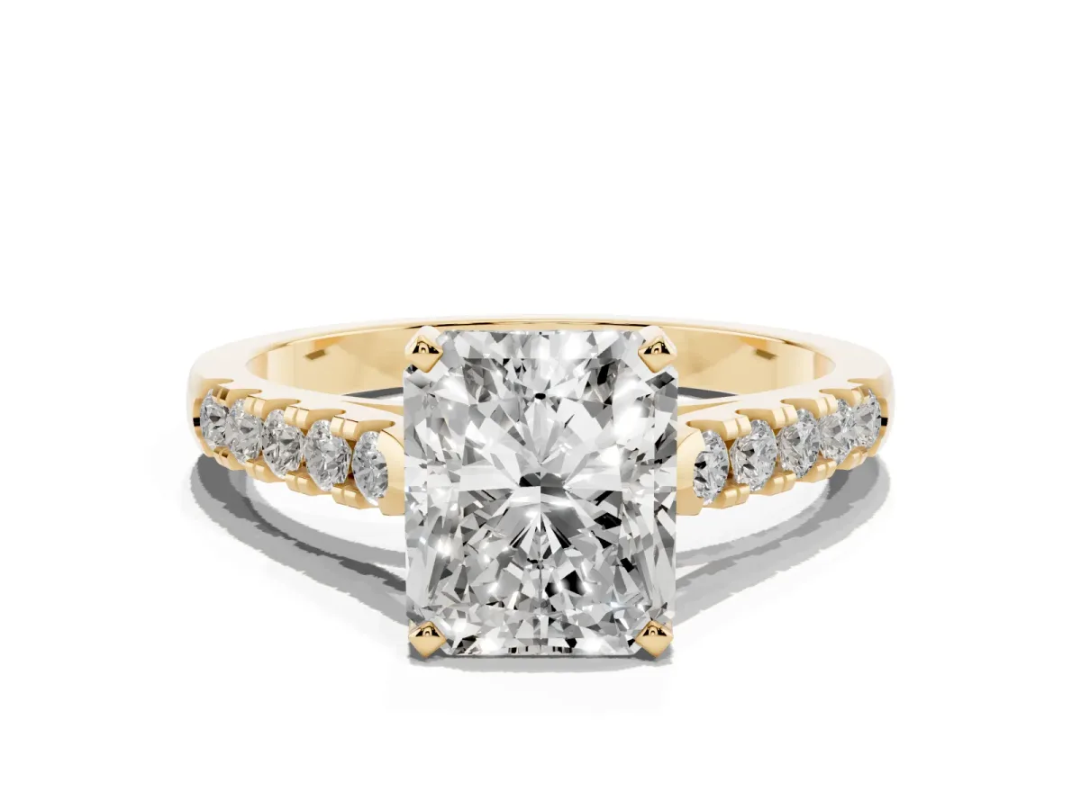Radiant Cut Diamond Pavé Band Solitaire Ring with Prong Setting Yellow gold