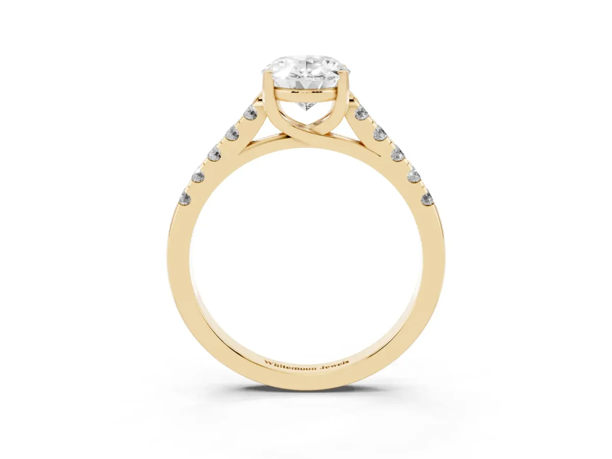 Oval Cut Diamond Pavé Band Solitaire Ring with Prong Setting Yellow gold