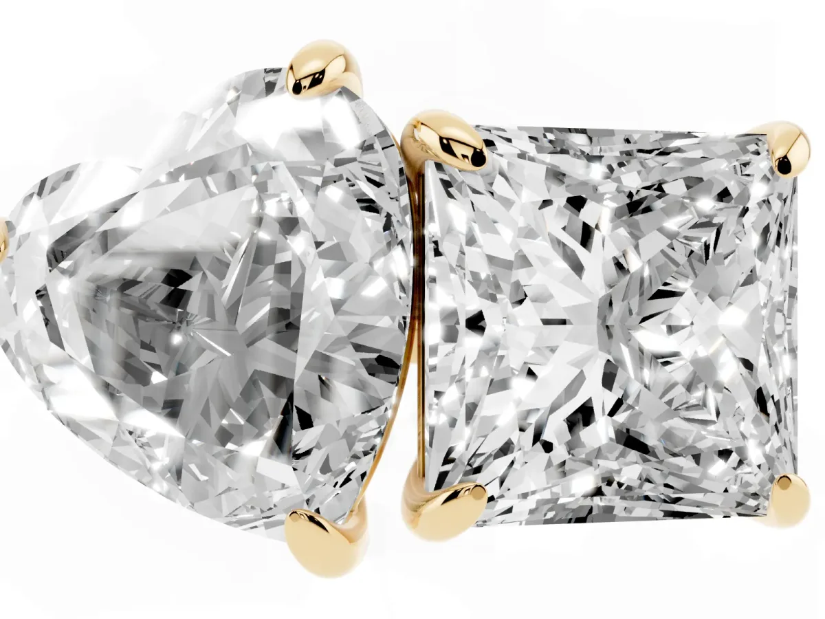 Heart and Princess Toi Moi Ring with Prong Setting and Plain Band Yellow gold