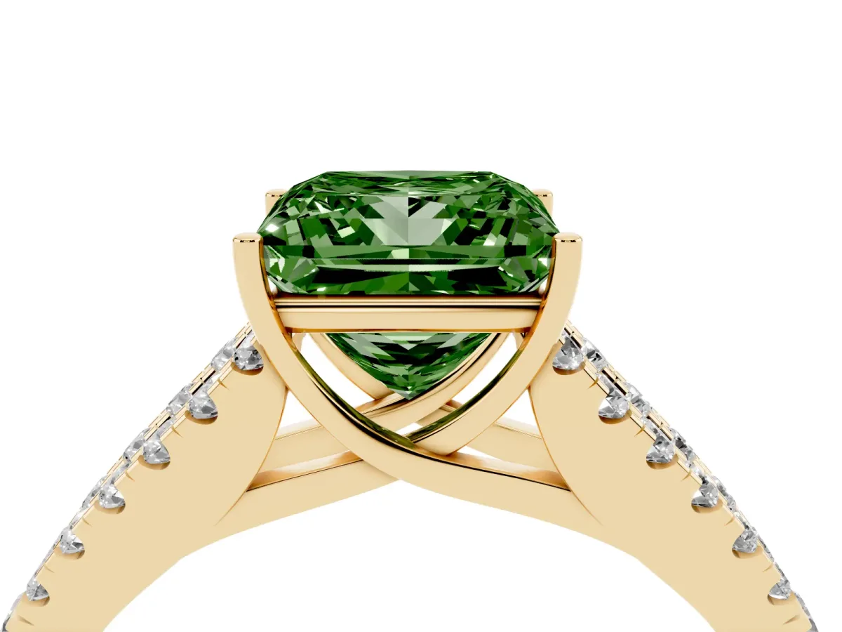 Fancy Green Princess Cut Diamond Split Shank Engagement Ring with Round Pavé and Prong Setting Yellow gold