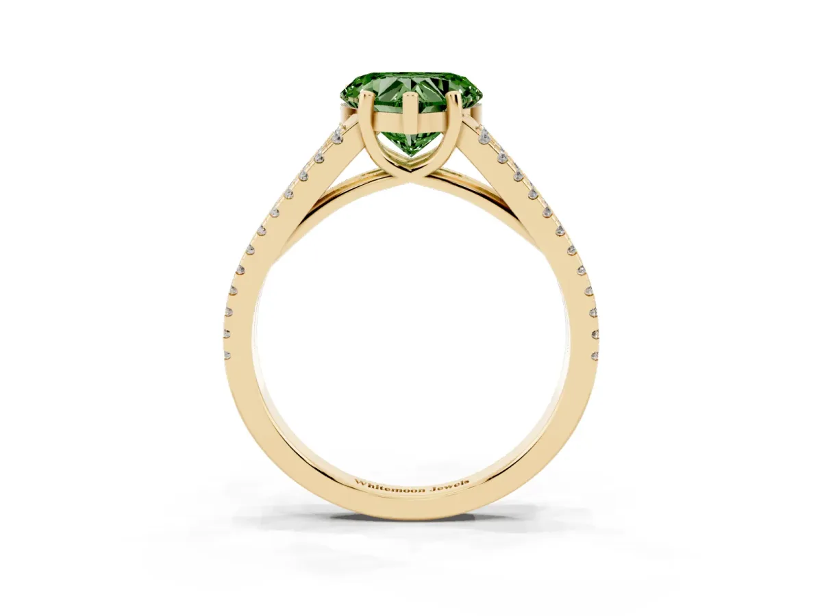 Fancy Green Heart Cut Diamond Solitaire Engagement Ring with Split Shank Pavé Band Yellow gold