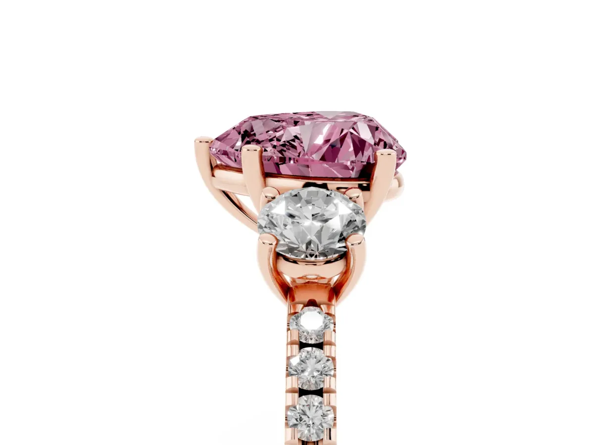 Fancy Pink Three-Stone Heart Cut Cut Diamond Pavé Band with Prong Setting Rose gold
