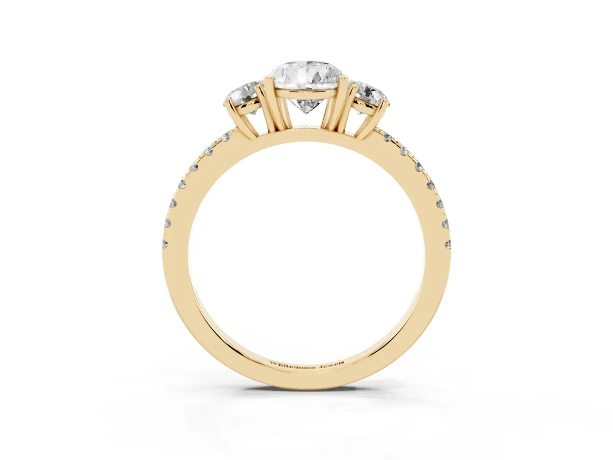 Three-Stone Pear Cut Cut Diamond Pavé Band with Prong Setting Yellow gold