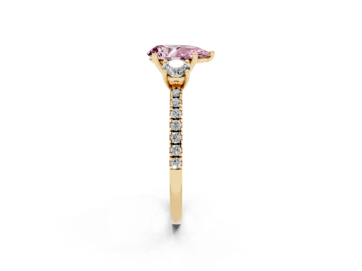 Fancy Pink Three-Stone Pear Cut Cut Diamond Pavé Band with Prong Setting Yellow gold