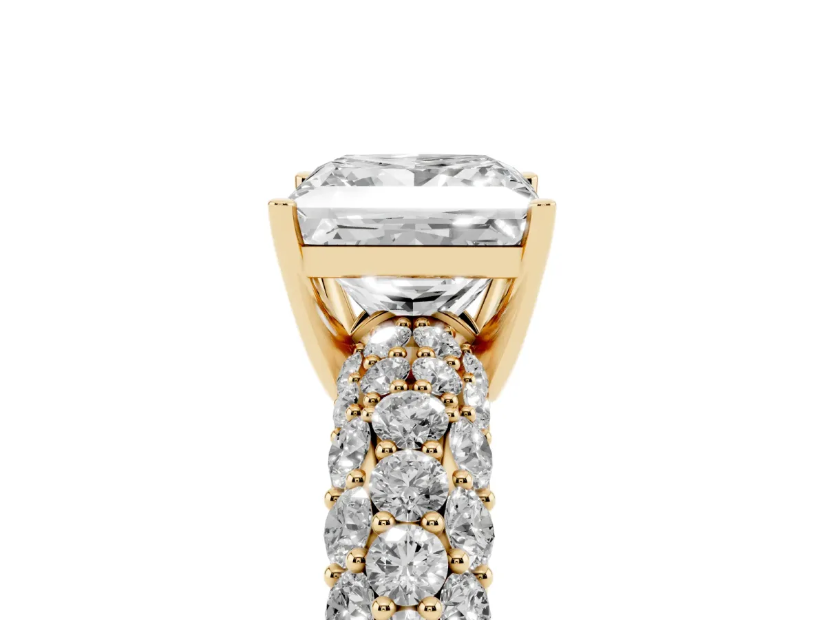 Princess Cut Diamond Pavé Band Solitaire Ring with Four-Prong Setting Yellow gold
