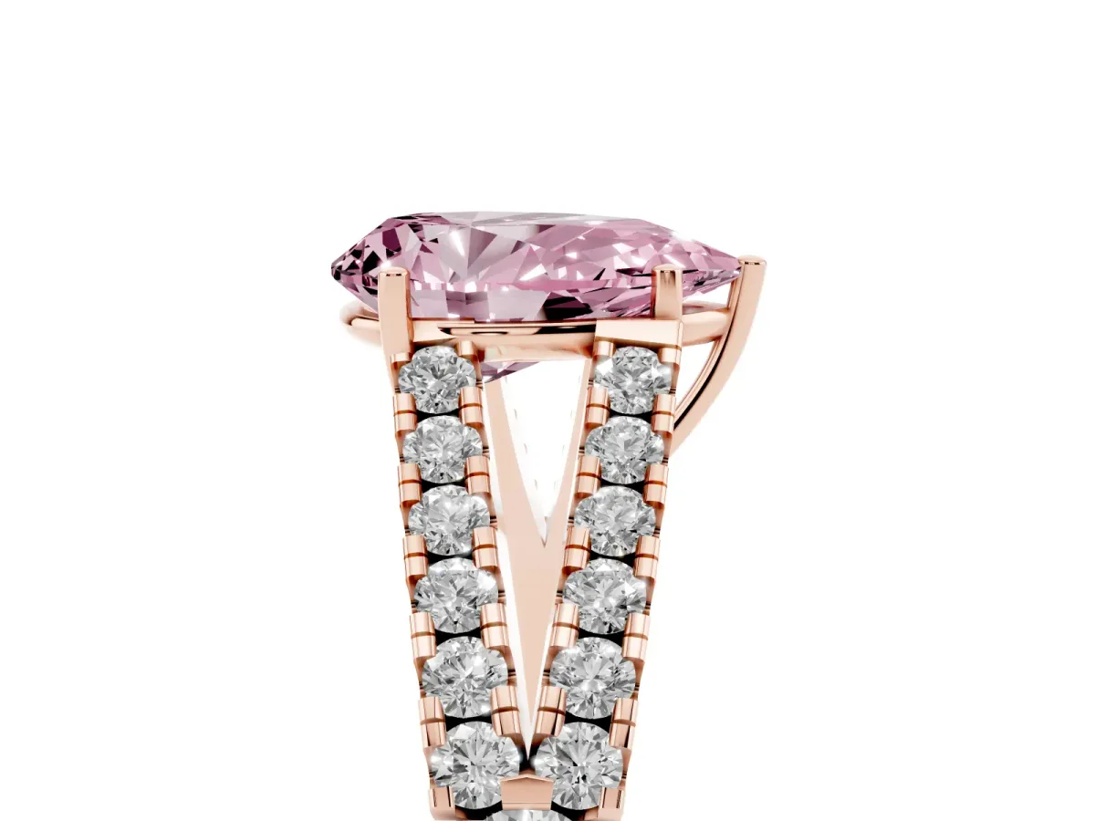 Fancy Pink Pear Cut Diamond Split Shank Pavé Engagement Ring with Four-Prong Setting Rose gold