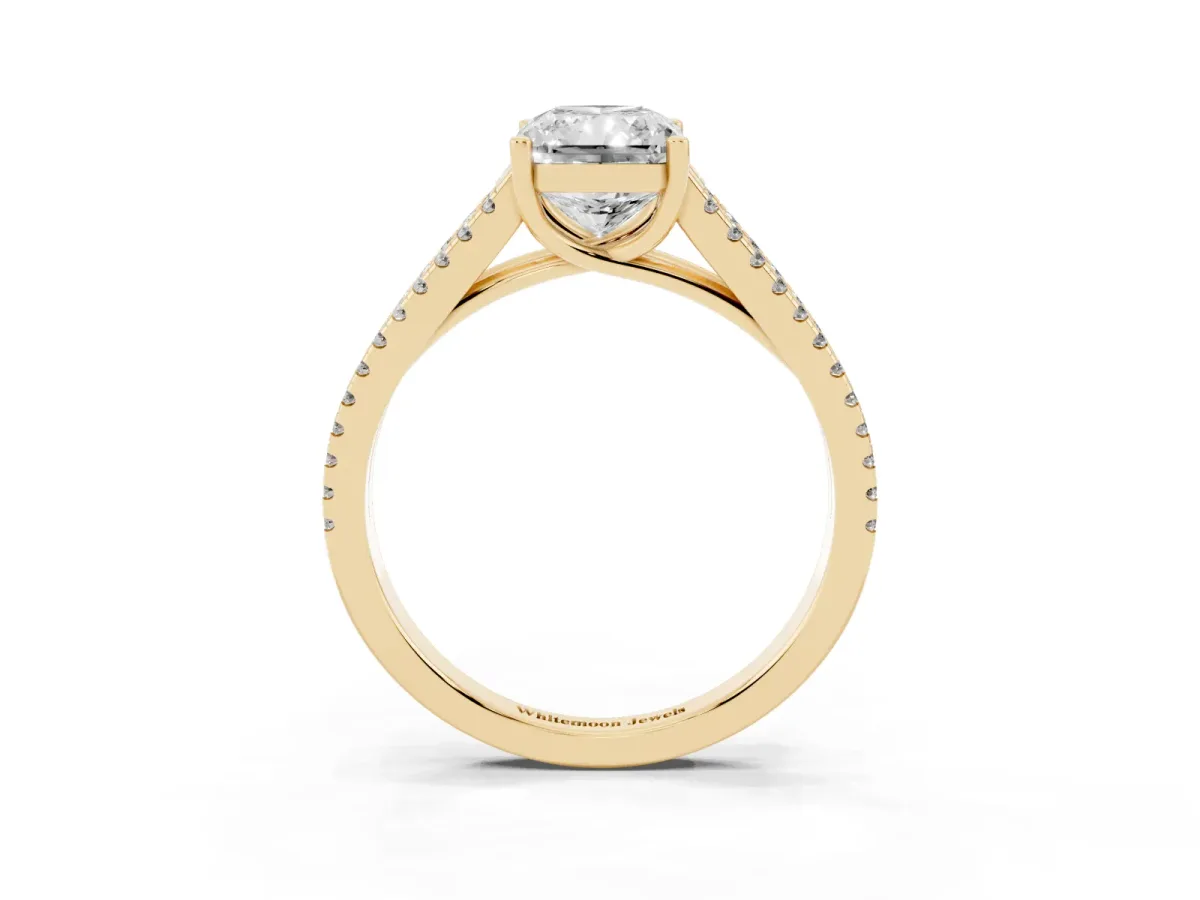Radiant Cut Diamond Solitaire Engagement Ring with Split Shank Pavé Band Yellow gold