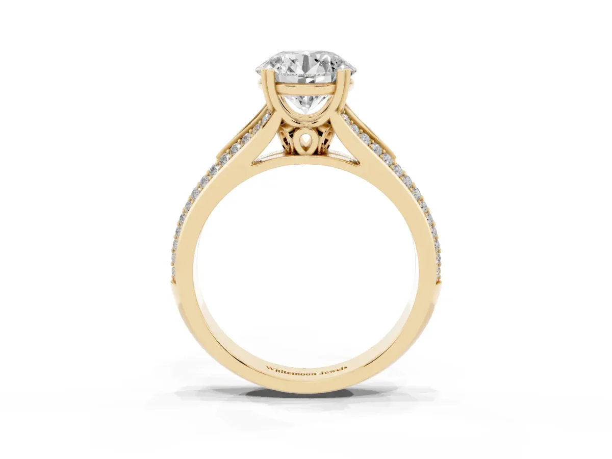 Round Cut Diamond Split Shank Engagement Ring with Pavé Band Yellow gold