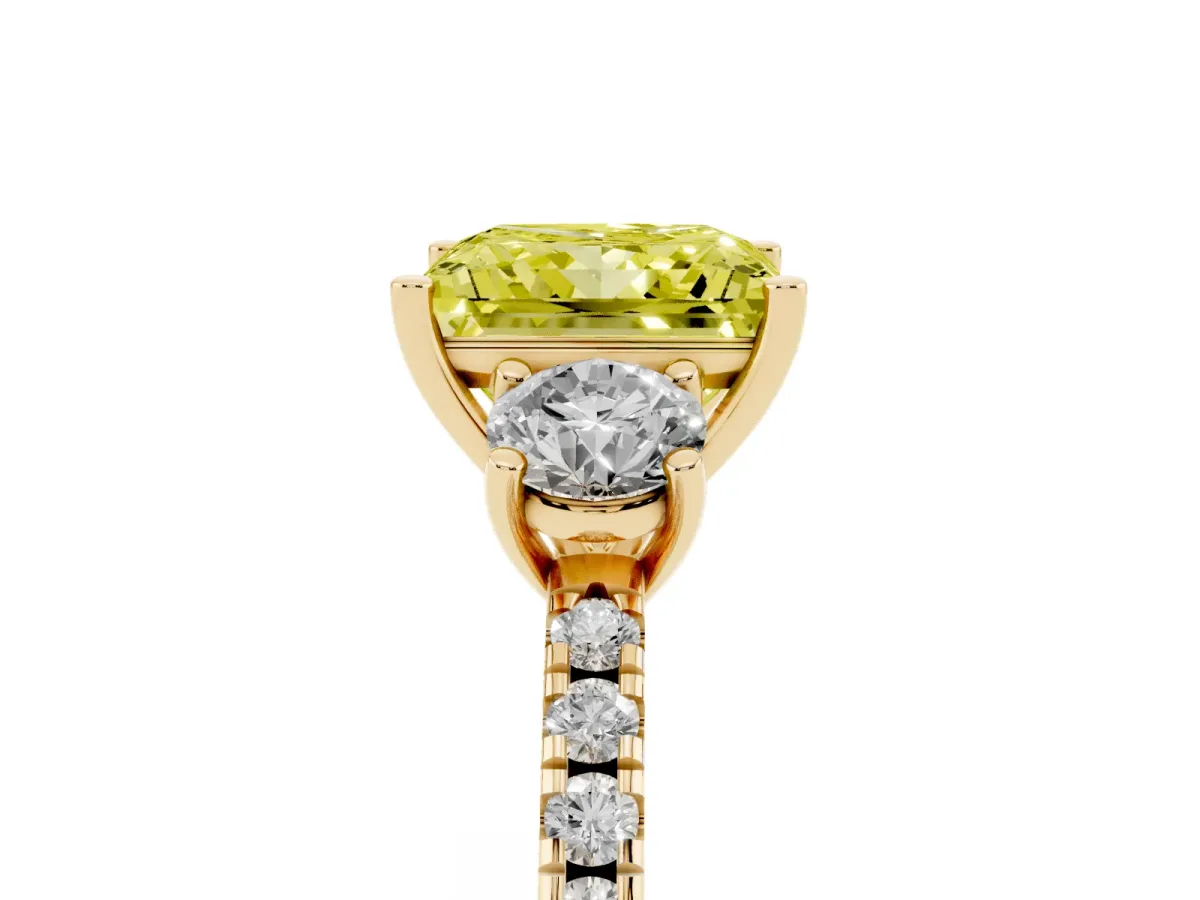 Fancy Yellow Three-Stone Princess Cut Cut Diamond Pavé Band with Prong Setting Yellow gold