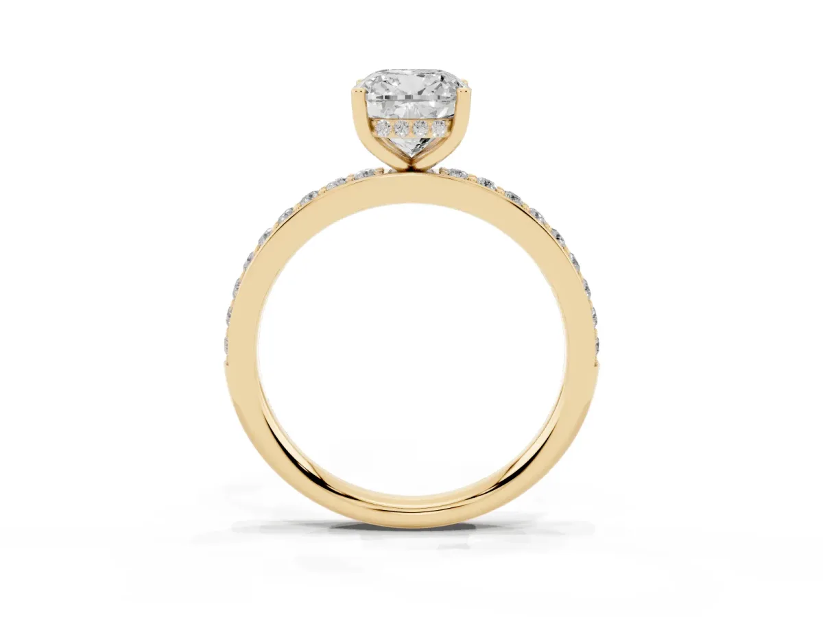 Cushion Cut Cut Diamond Pavé Band Ring with Four-Prong Setting Yellow gold