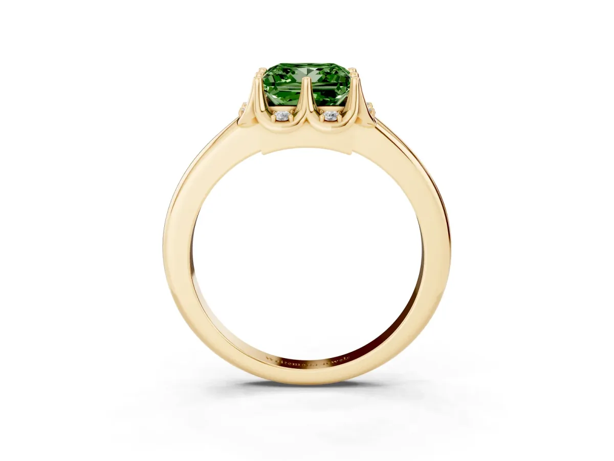 Fancy Green Princess Cut Halo Diamond Ring with Round Cluster Setting, Solitaire Band, and Four-Prong Setting Yellow gold