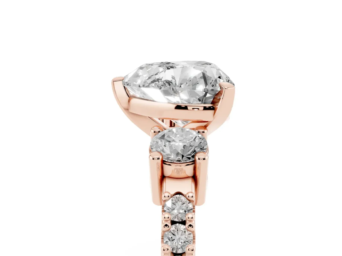 Heart Cut Three-Stone Diamond Pavé Band with Prong Setting Rose gold