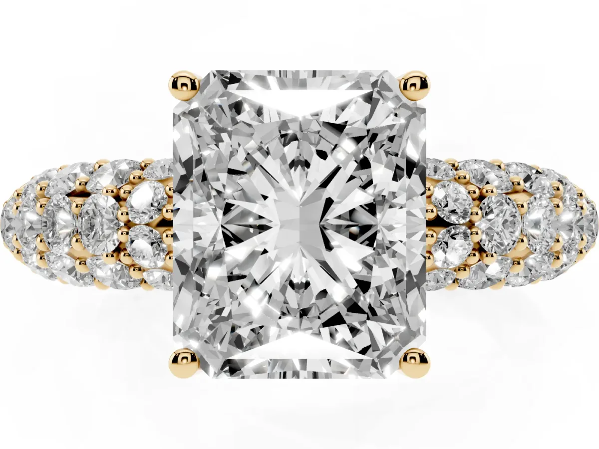 Radiant Cut Diamond Pavé Band Solitaire Ring with Four-Prong Setting Yellow gold