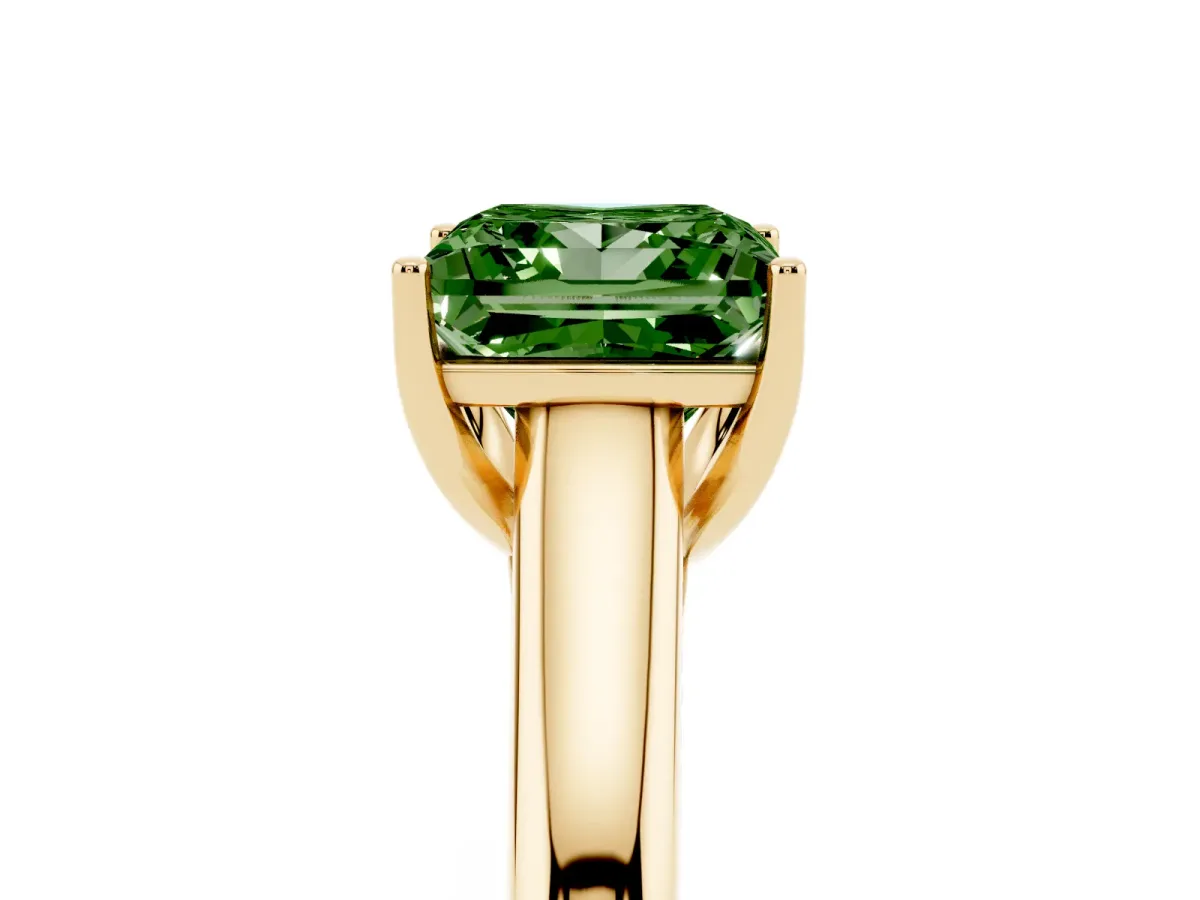 Fancy Green Princess Cut Solitaire Engagement Ring with Tapered Band and Four-Prong Setting Yellow gold
