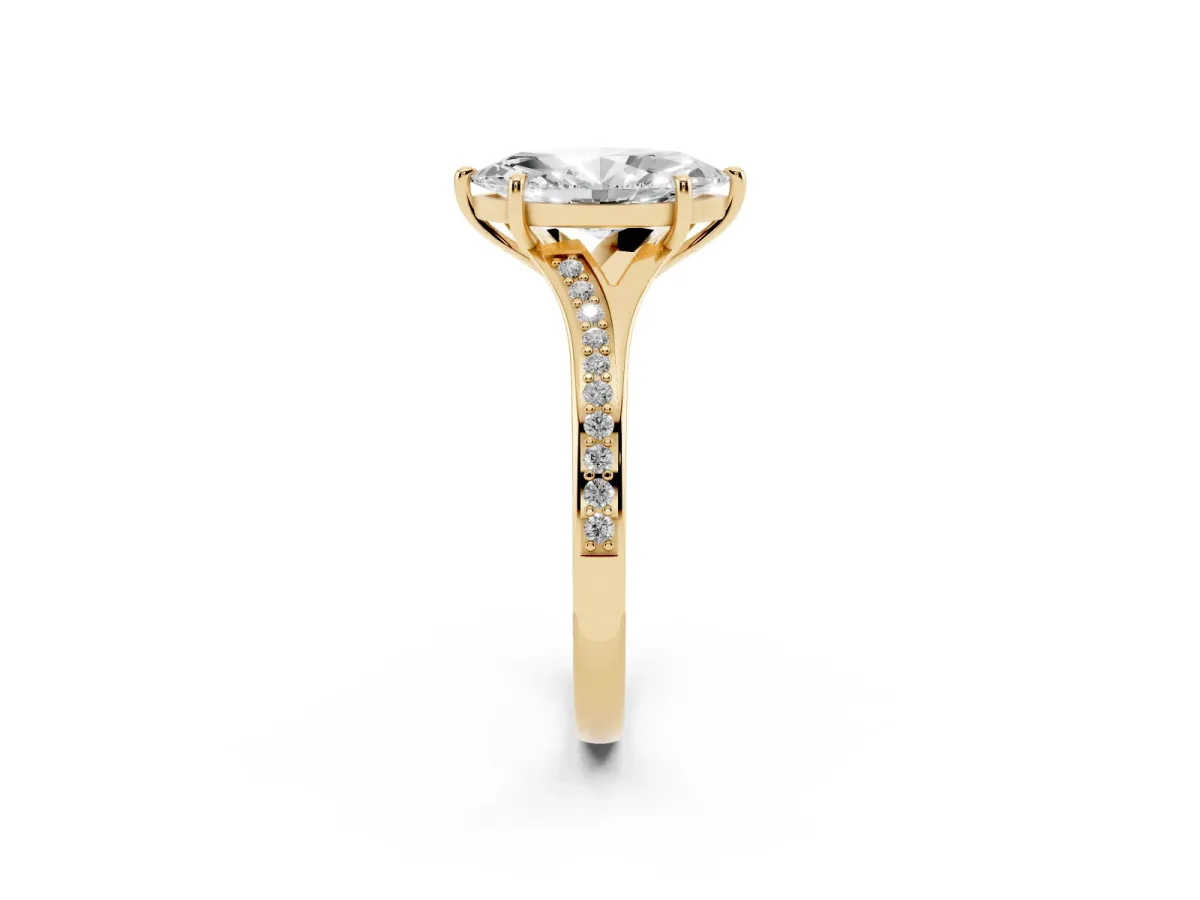 Marquise Cut Diamond Solitaire Ring with Pavé Band and Prong Setting Yellow gold