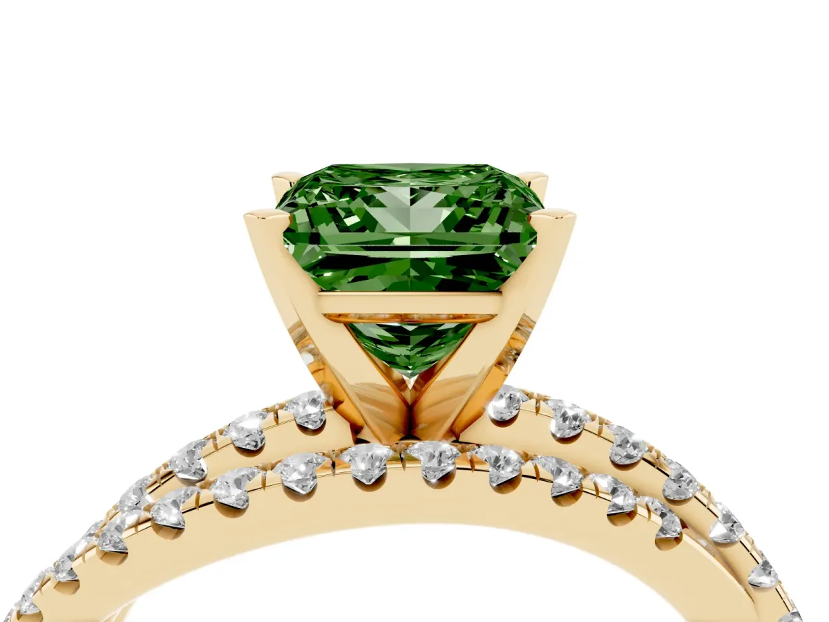 Fancy Green Princess Cut Solitaire Twist Band with Pavé Setting and Four-Prong Setting Yellow gold