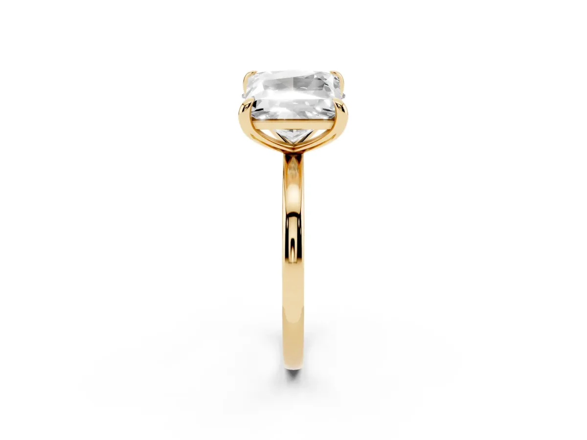 Oval and Princess Toi Moi Ring with Prong Setting and Plain Band Yellow gold