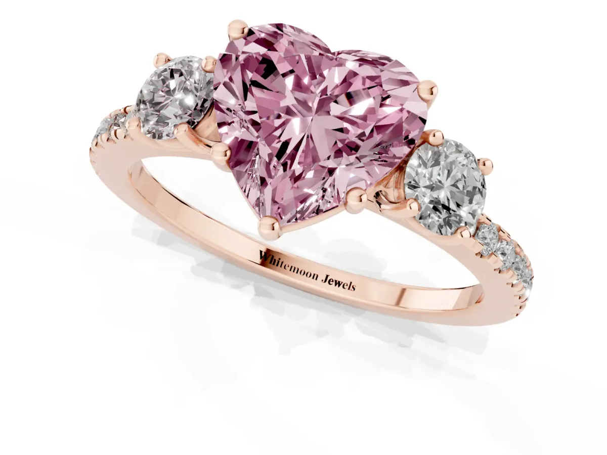 Fancy Pink Three-Stone Heart Cut Cut Diamond Pavé Band with Prong Setting Rose gold