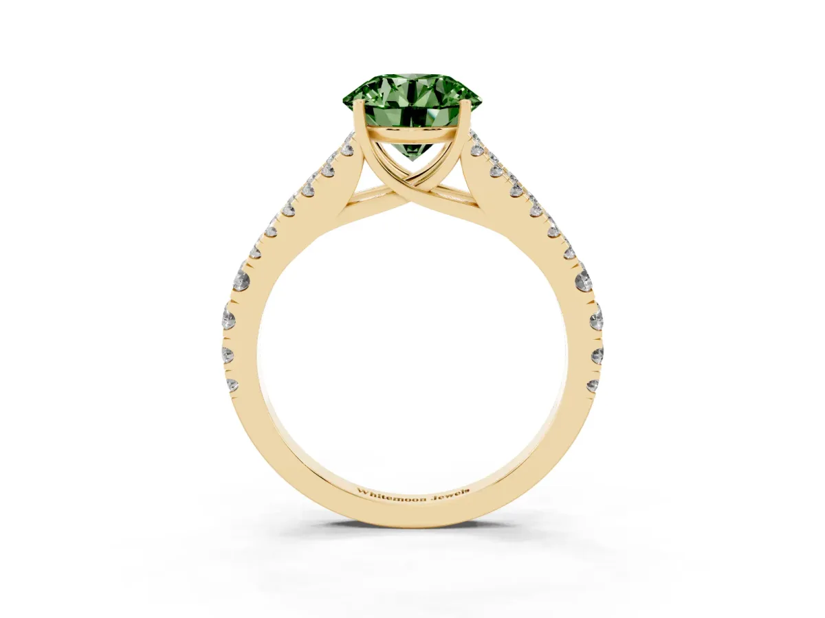 Fancy Green Round Cut Diamond Split Shank Pavé Engagement Ring with Four-Prong Setting Yellow gold