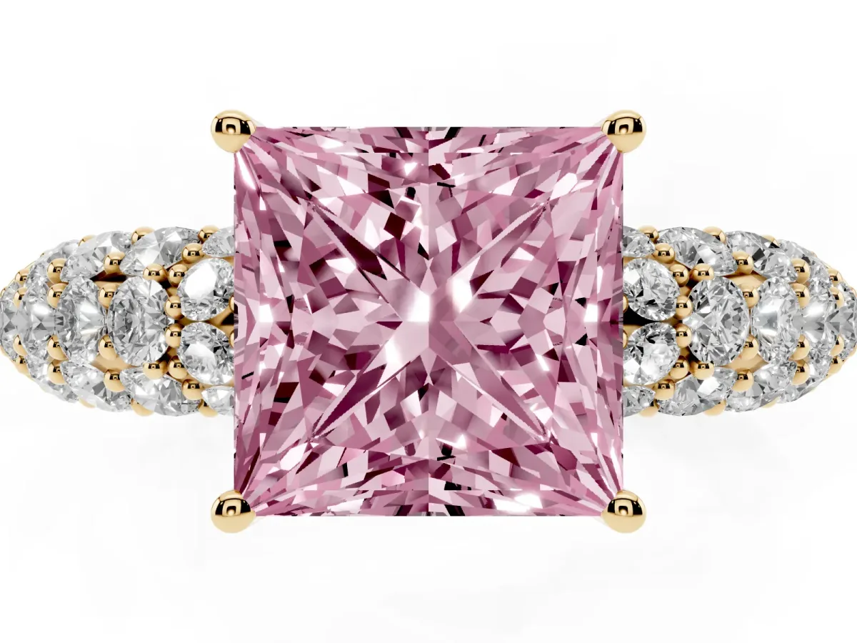 Fancy Pink Princess Cut Diamond Pavé Band Solitaire Ring with Four-Prong Setting Yellow gold