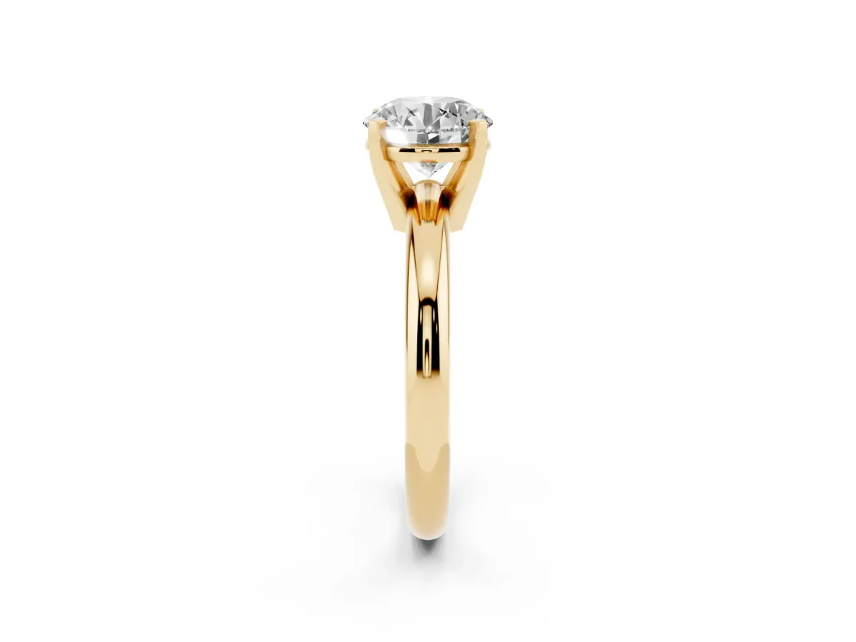 Round Cut Diamond Solitaire Engagement Ring with Round Band and Four-Prong Setting Yellow gold