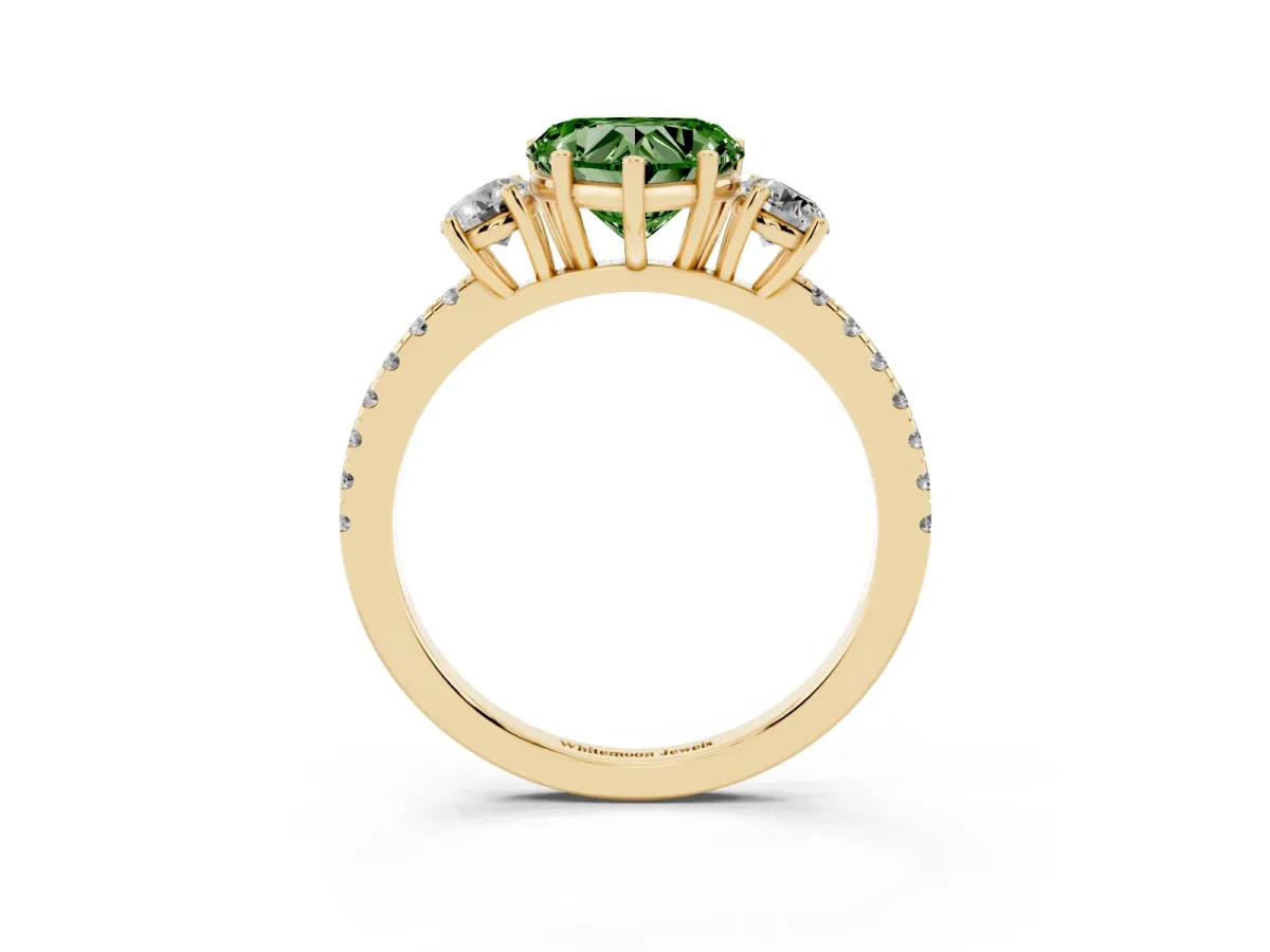 Fancy Green Three-Stone Heart Cut Cut Diamond Pavé Band with Prong Setting Yellow gold