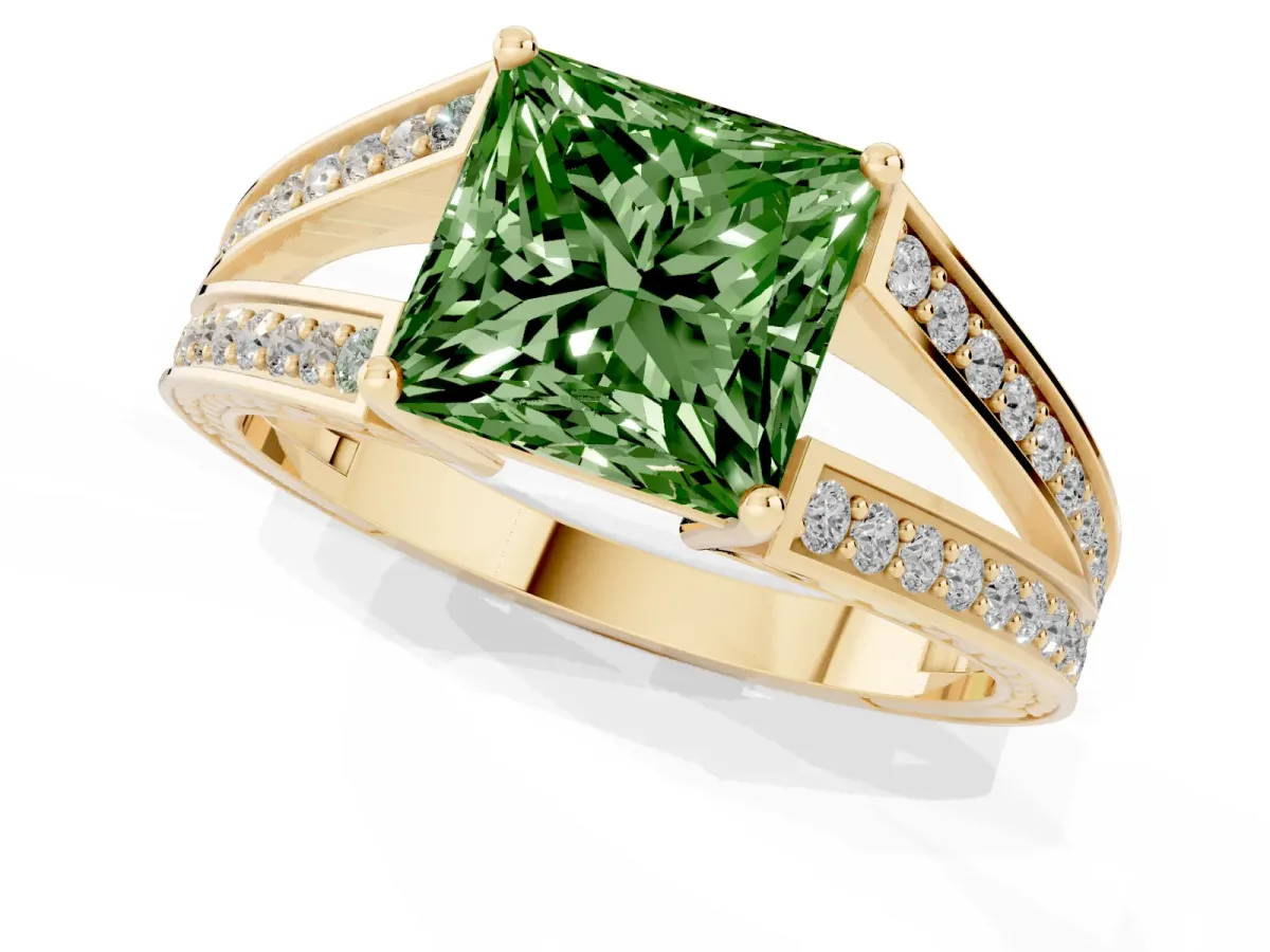 Fancy Green Princess Cut Diamond Split Shank Ring with Pavé Band and Four-Prong Setting Yellow gold