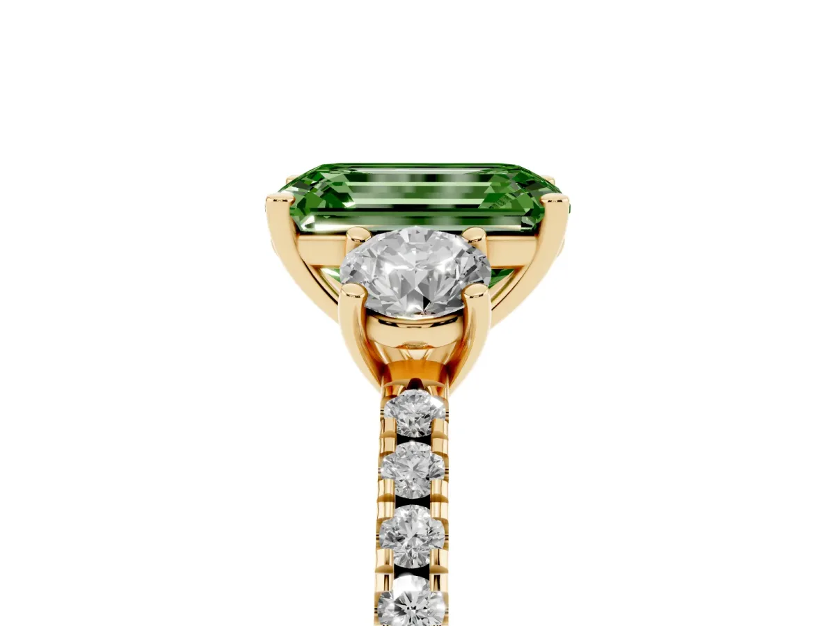 Fancy Green Three-Stone Emerald Cut Cut Diamond Pavé Band with Prong Setting Yellow gold