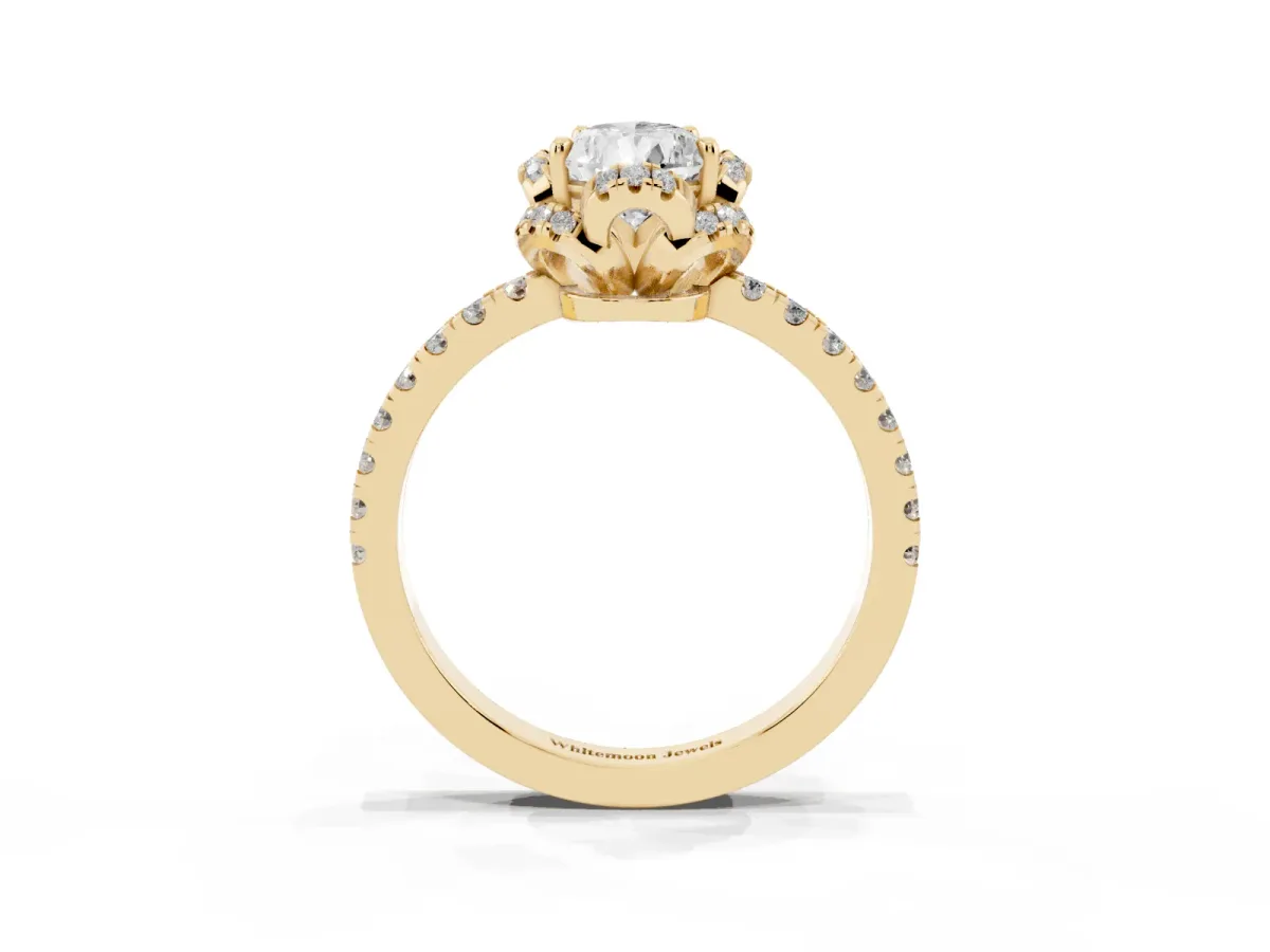 Pear Cut Diamond Halo Pave Band with Four-Prong Setting Yellow gold
