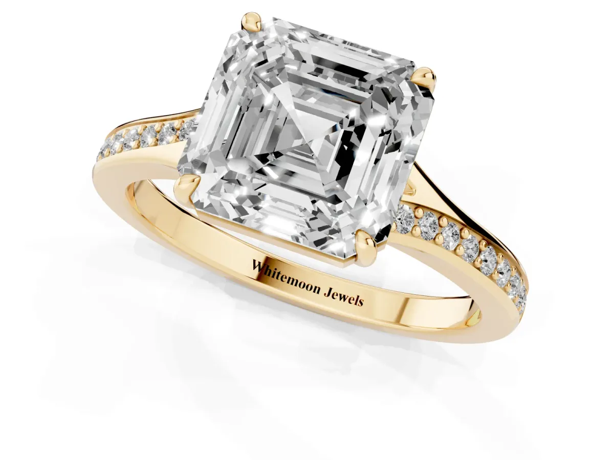 Asscher Cut Diamond Solitaire Ring with Pavé Band and Prong Setting Yellow gold